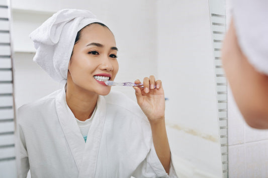 Best Toothpastes for Sensitive Teeth: A Clear, Science-Led Guide (Singapore 2025) - Enzim Singapore