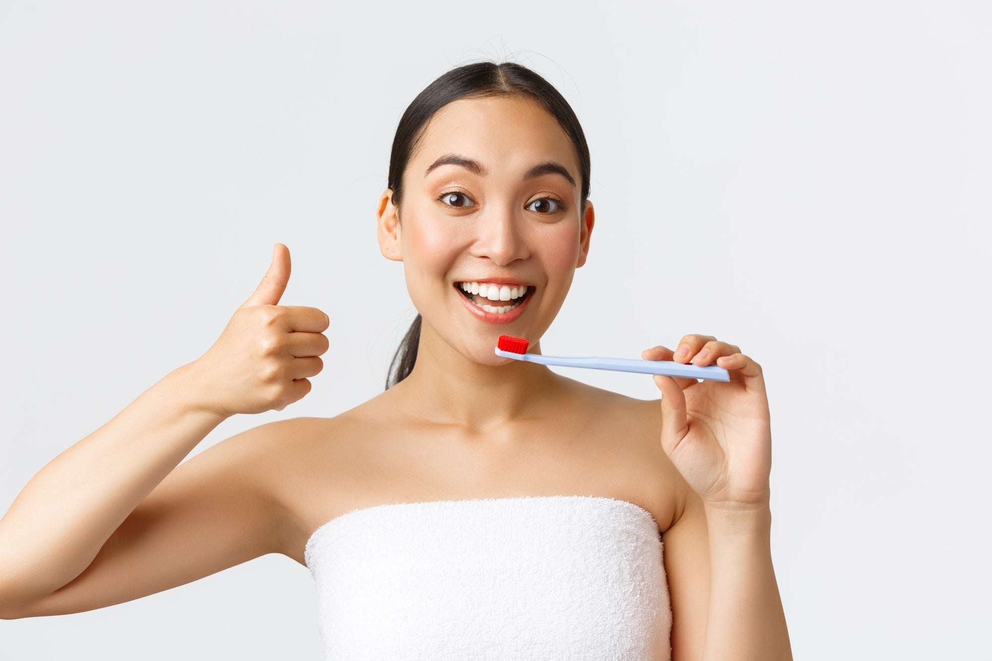 How to Use Toothpaste Effectively for Gum Disease | Enzim Singapore