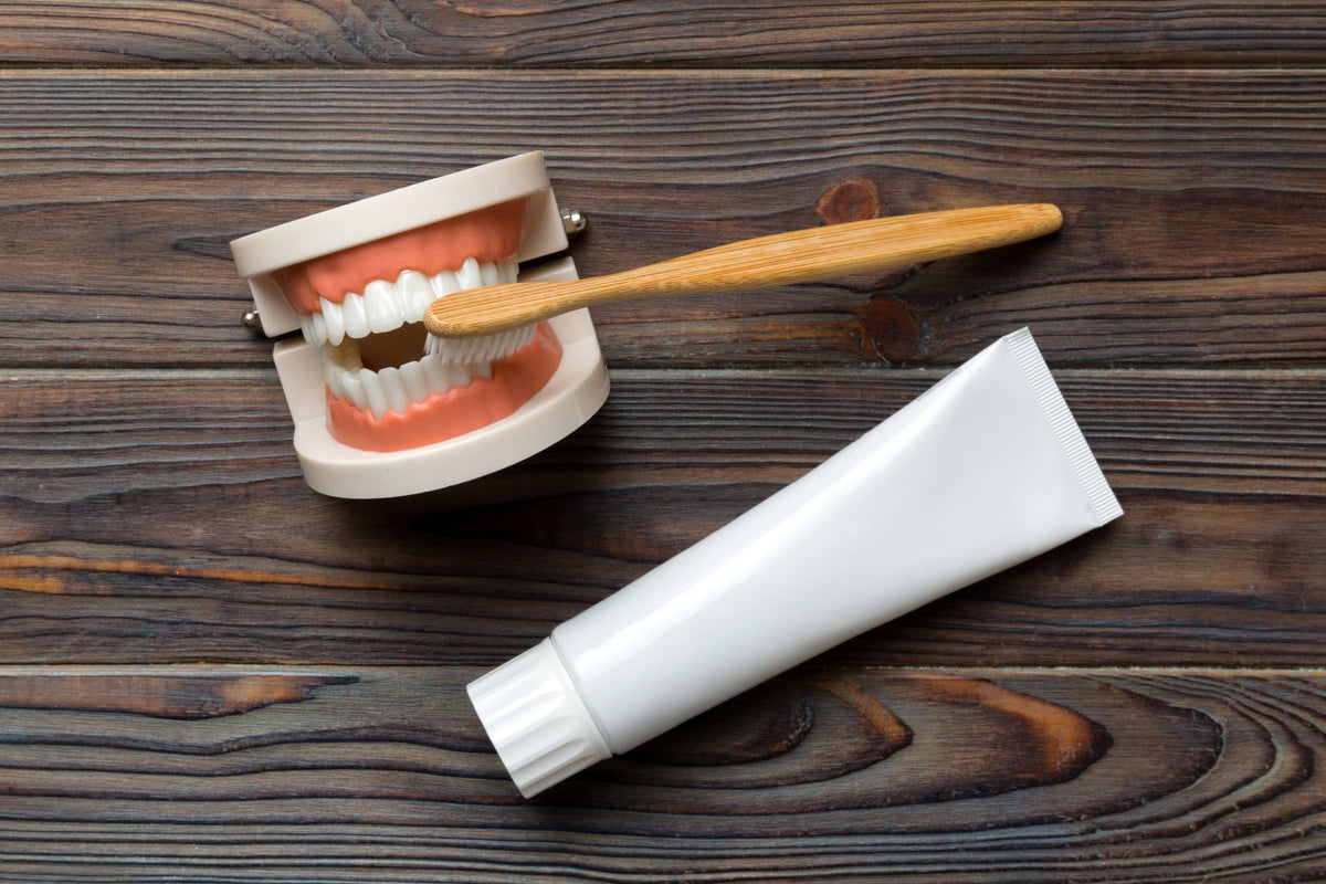 Best Toothpaste Ingredients for Gingivitis And What to Avoid | Enzim ...